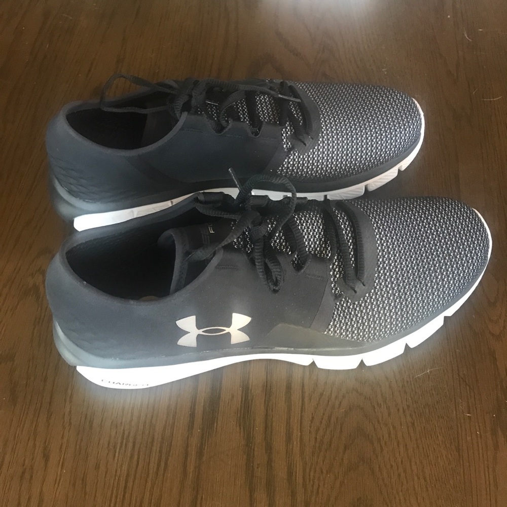 Under armour grey tennis shoes